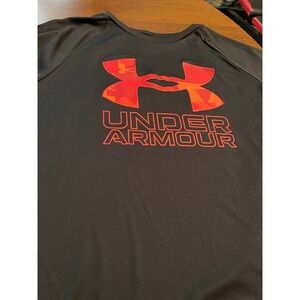 NWOT Under Armour Boys Youth Large Shirt
